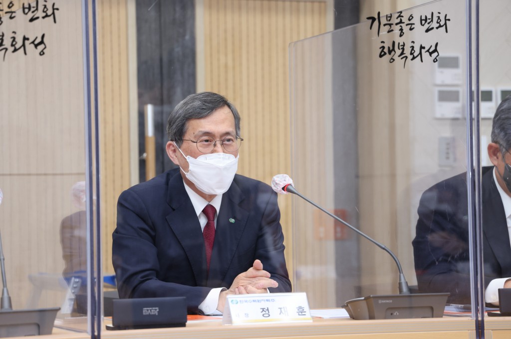 사진2. 행사장에서 발언중인 한수원 정재훈 사장