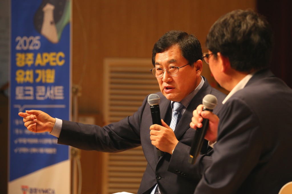 주낙영 경주시장  APEC 유치기원 토크 콘서트에서 경주 당위성을 어필하고 있다.