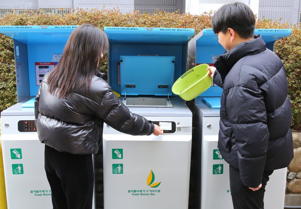 1-3. 음식물 쓰레기 배출량 줄이고 악취도 방지하는 RFID 처리기 도입_03