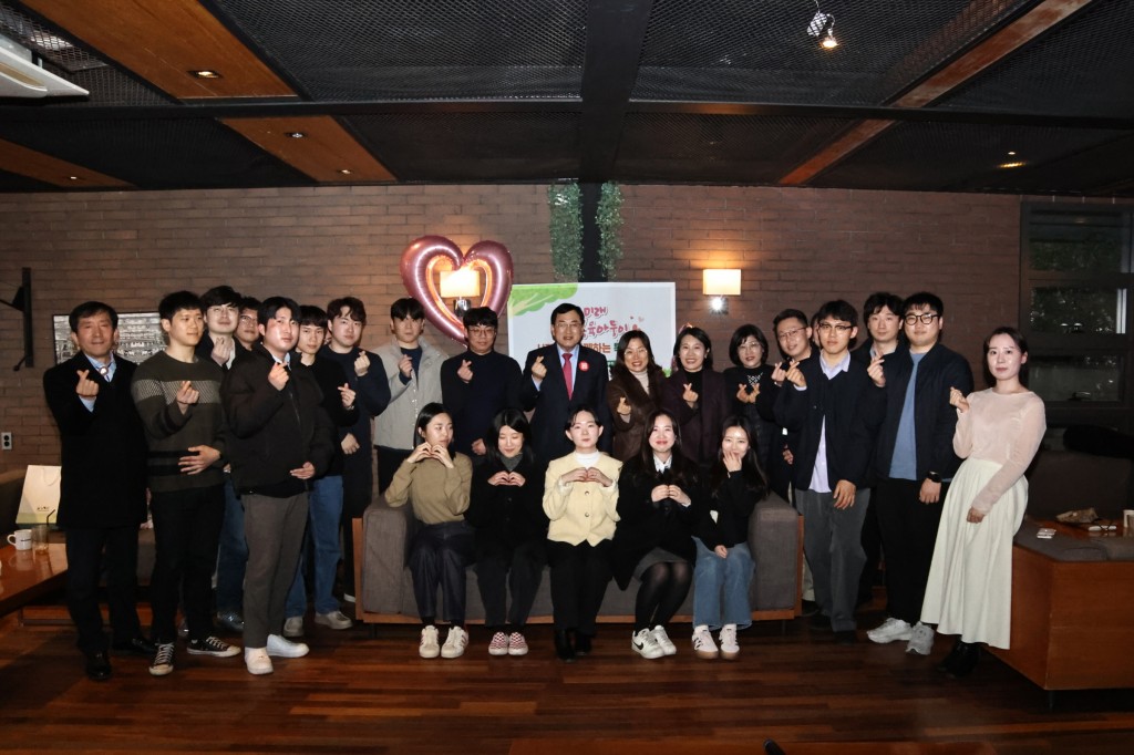5-2 시장과 함께하는 ‘미래 행복 육아둥이 톡톡 토크’ 개최